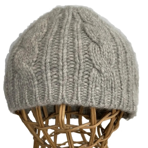 Banana Republic 100% Cashmere Cable Knit Gray Beanie - Picture 5 of 14